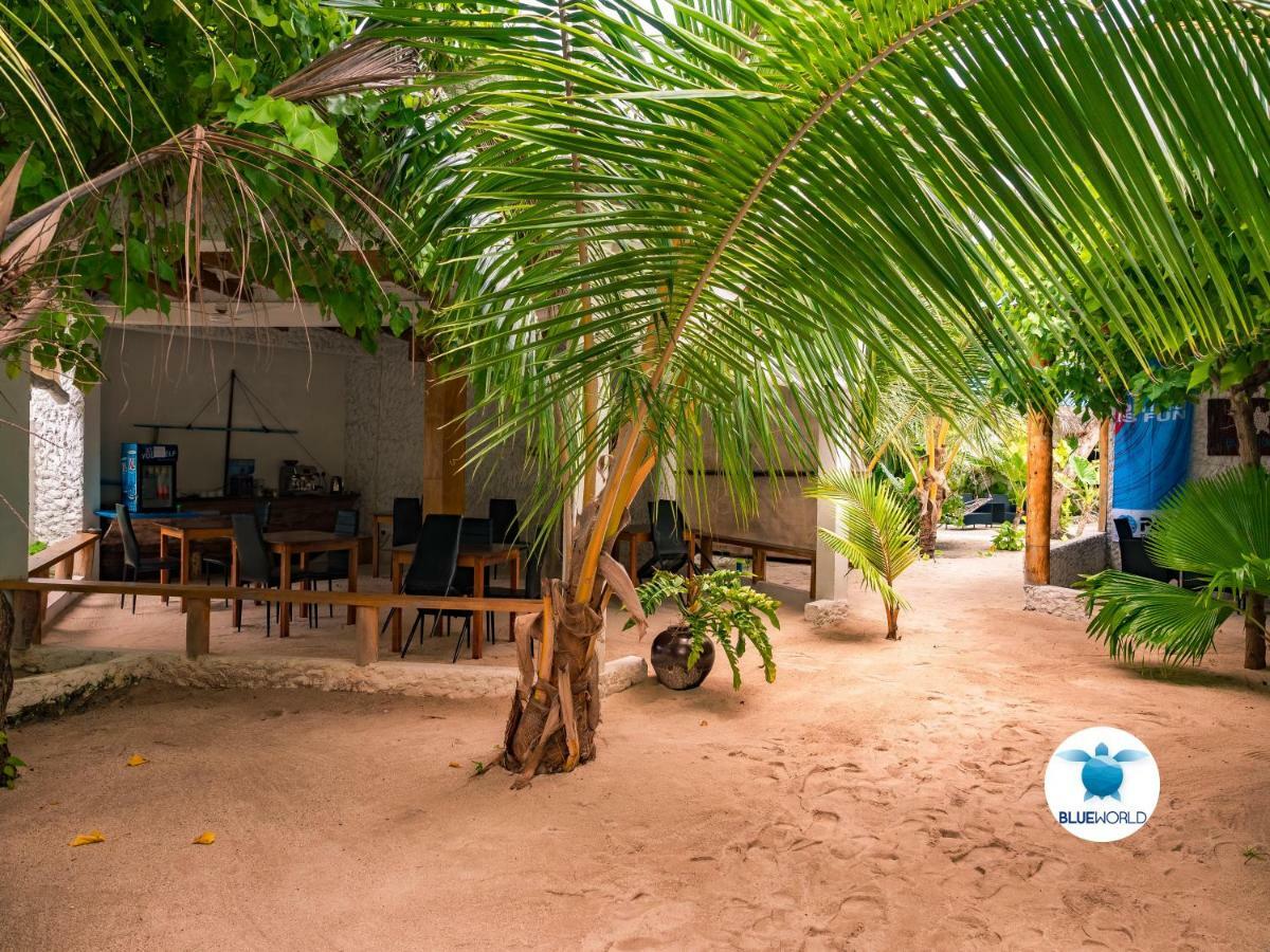 Blue World Dharavandhoo Exterior photo